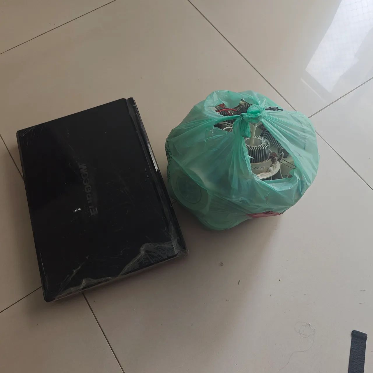 Vendo Sucata eletrônica 