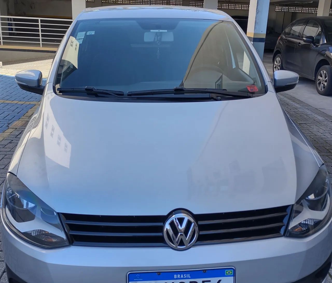Volkswagen Fox 1.0 MI Total Flex 8V 5P 2014 - Foto 2