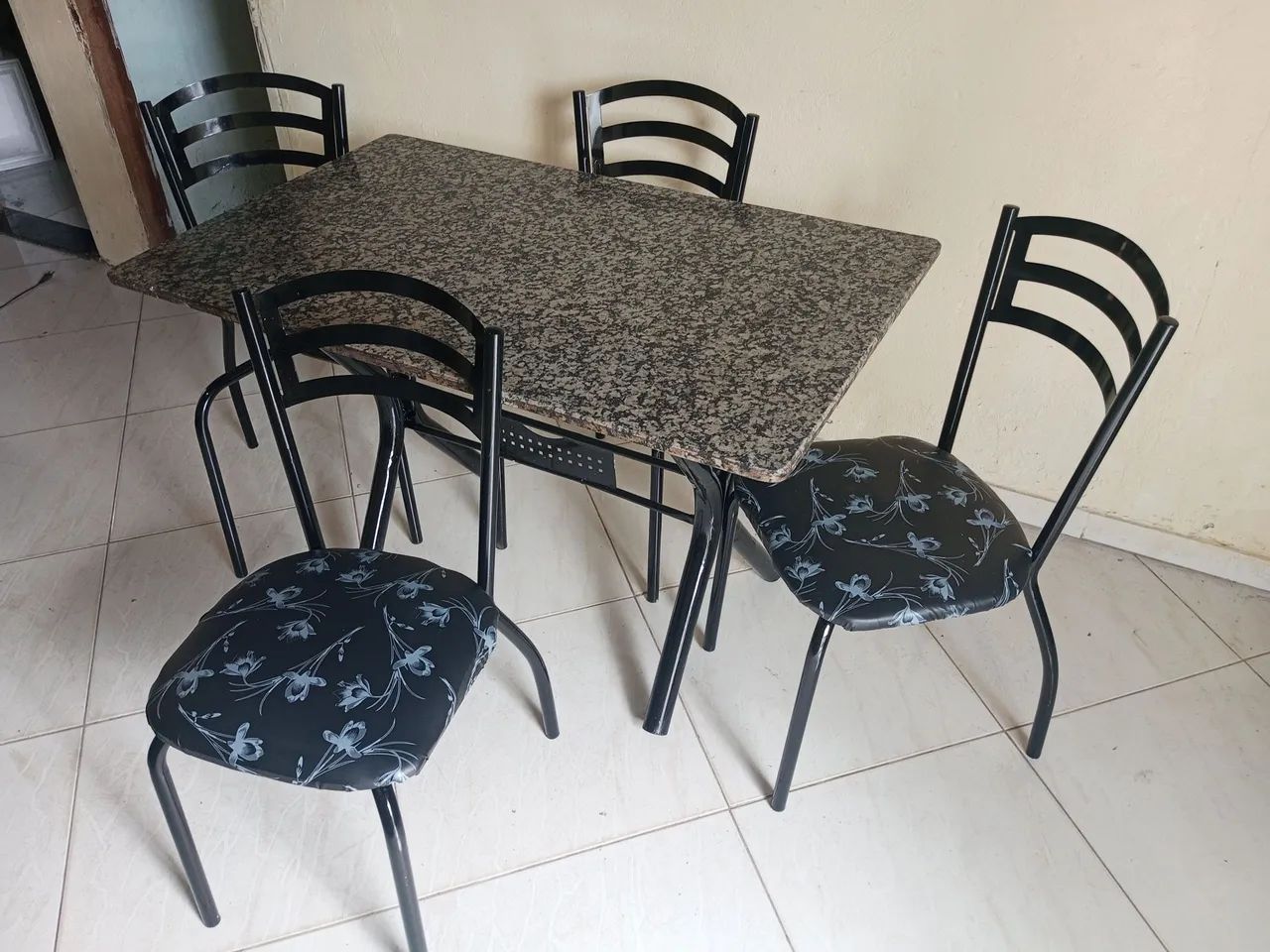 mesa faço entrega imediata 