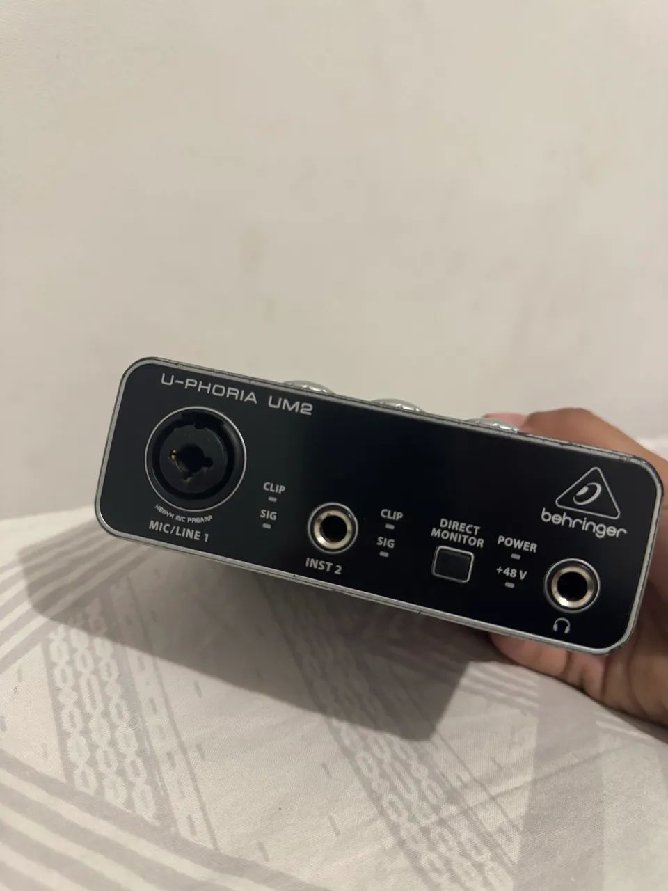 Interface de Audio Behringer 