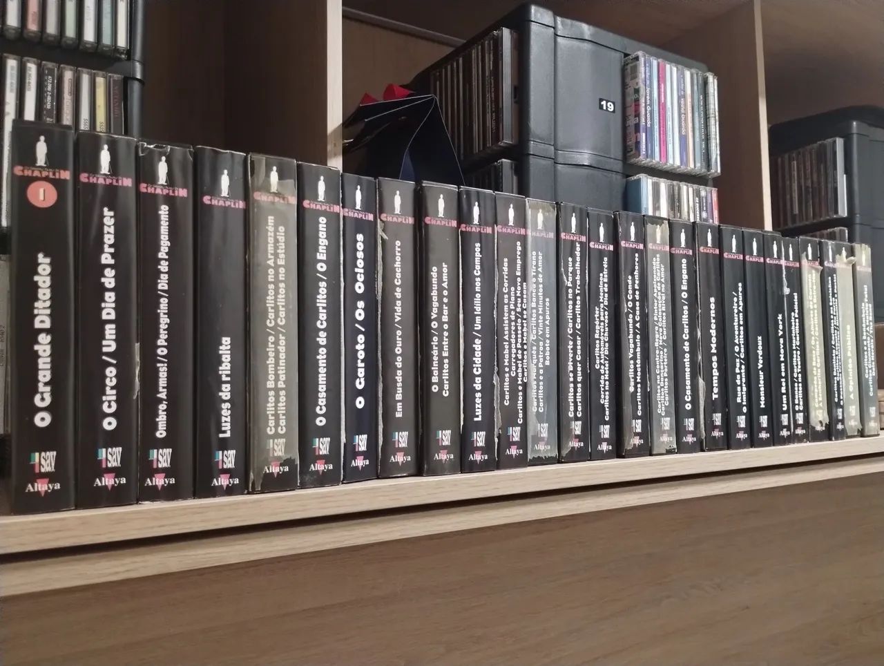 Coleção de fitas VHS Charles Chaplin - 26 filmes - Foto 3