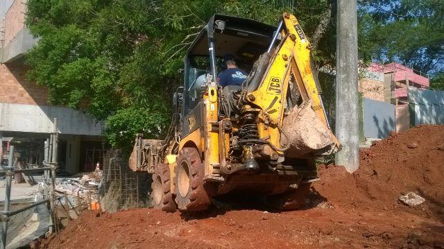 Terraplanagem, açudes, demolição, aterro, tanque para peixes, Poclain - Foto 3