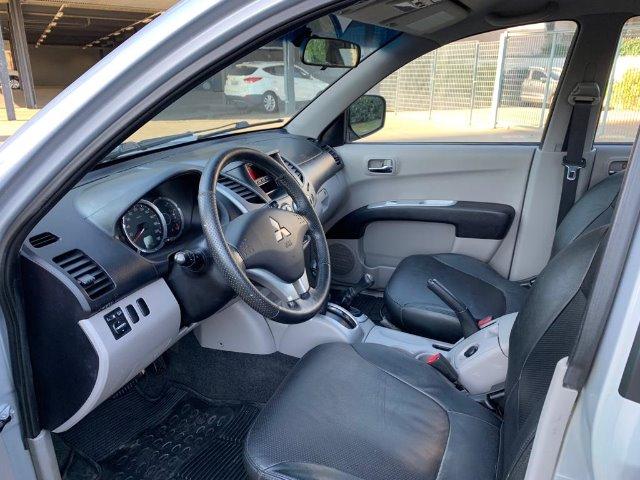 Mitsubishi L200 Triton 3.2 HPE 4X4 Aut 2010/2010 - Foto 8