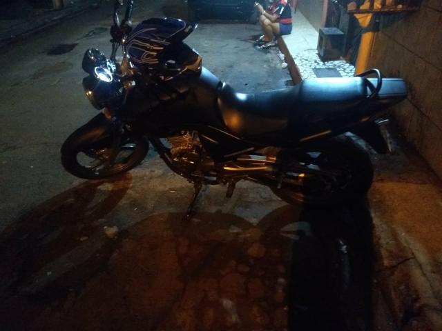 Vendo ou troco por um carro