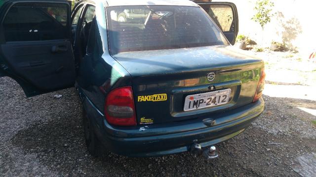 Corsa Sedan 2000 1.6 com GNV - Foto 5