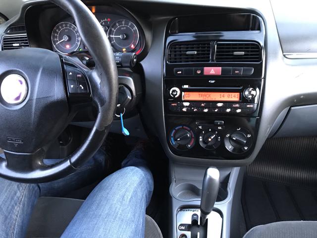 Fiat Linea HLX 1.9 Dualogic - Foto 17