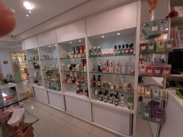 Mobiliário completo para loja de Perfumaria - Foto 5