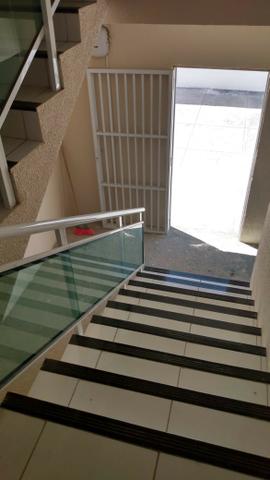 Apartamento com ótima localização na Maraponga, água e iptu incluso, 1 vaga garagem - Foto 6