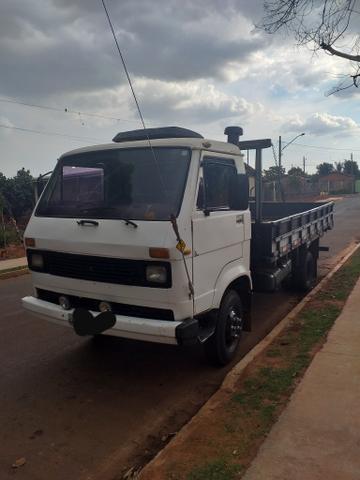 Vendo ou troco caminhao 3/4 Volkswagen 790 ano 87 - Foto 3