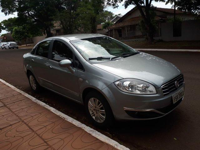 Fiat Linea Essence 1.8 Dualogic 2014/2015 - Foto 3