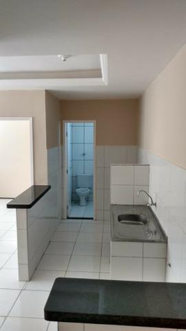 Apartamento com ótima localização na Maraponga, água e iptu incluso, 1 vaga garagem - Foto 8