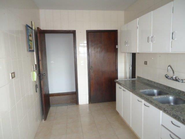 8003 | Apartamento à venda com 3 quartos em CENTRO, MARINGA - Foto 13