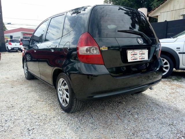 Honda fit 1.4 lx -ano:2005- aceito moto - Foto 2