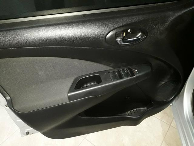 Toyota Etios Sedan 1.5 2015 - Aceita troca menor valor - - Foto 8