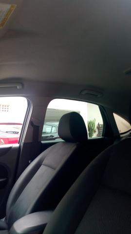 Focus Hatch 1.6 - Foto 2