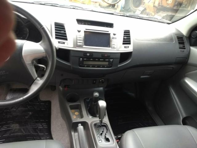 Hilux srv 3.0 completa automática aro 17 top de linha IPVA 2020 pago - Foto 5