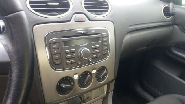 Focus Sedan 2.0 2010 - Foto 3