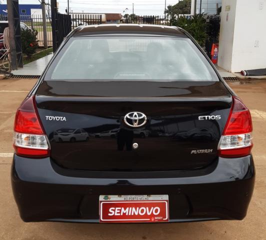 ETIOS 2017/2018 1.5 PLATINUM 16V FLEX 4P AUTOMÁTICO - Foto 6