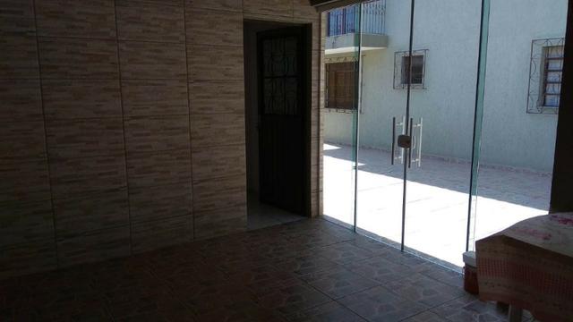 Ótima residência c/ 04 quartos, amplo terreno e salão de festas em Uvaranas !!! - Foto 13