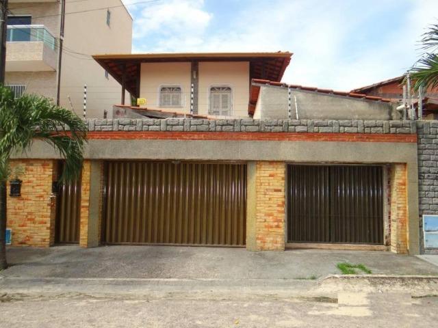 CA1841 Vendo ou Alugo, casa duplex com 5 quartos, 8 vagas de garagem, Cambeba