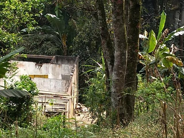 Vende se terreno no condomínio praia vermelha