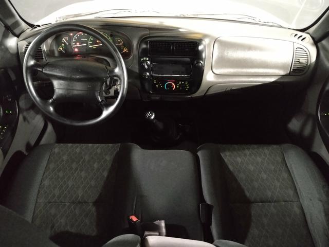 Ford Ranger Xls 2.8 Turbo diesel 4x4 2004! Entrada em até 12 x no cartão de crédito!! - Foto 18