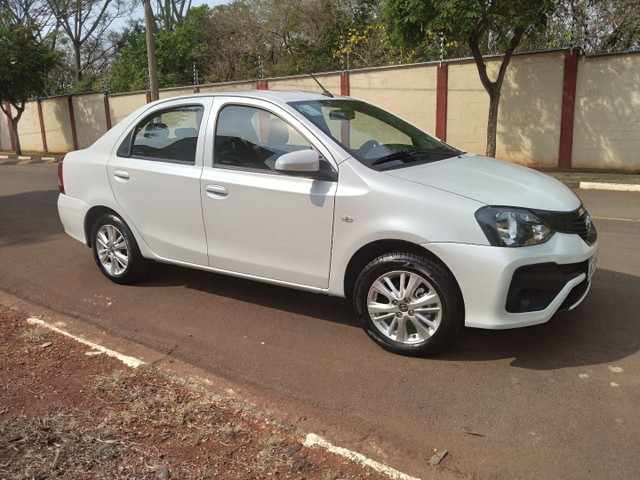 TOYOTA ETIOS SEDAN 1.5 AUT. 21/21 0KM