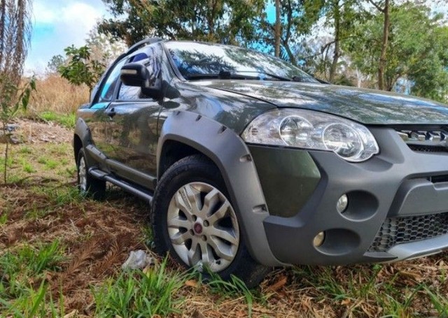 FIAT STRADA CABINE DUPLA