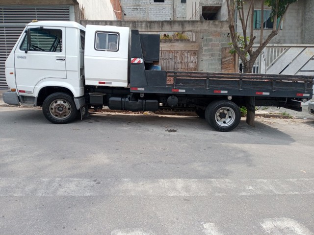 VW 8.120 ANO 2001