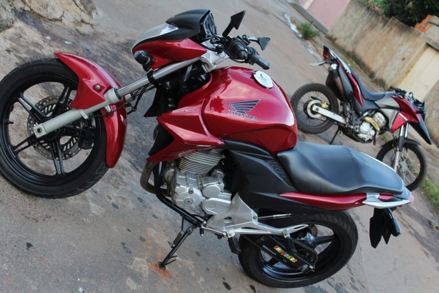 HONDA CB 300R 2013