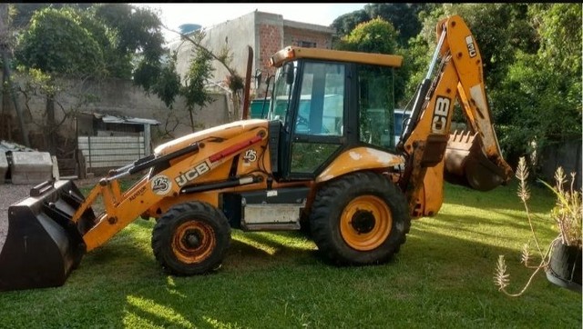 Retroescavadeira jcb  - Foto 2