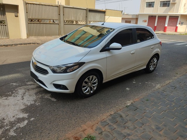 ONIX LT 1.4 2018 PNEUS NOVOS, REVISADO*