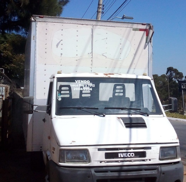 VENDE-SE IVECO DAILY