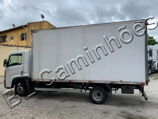 VW 6-160, Ano 2023, Equipado c/ Baú, c/ 608 km Rodados - Foto 3