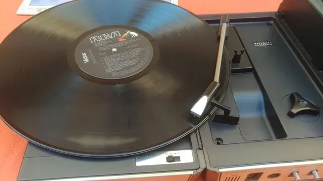 Vitrola vitrolinha, portátil, tipo maleta, raridade, perfeito estado. - Foto 3