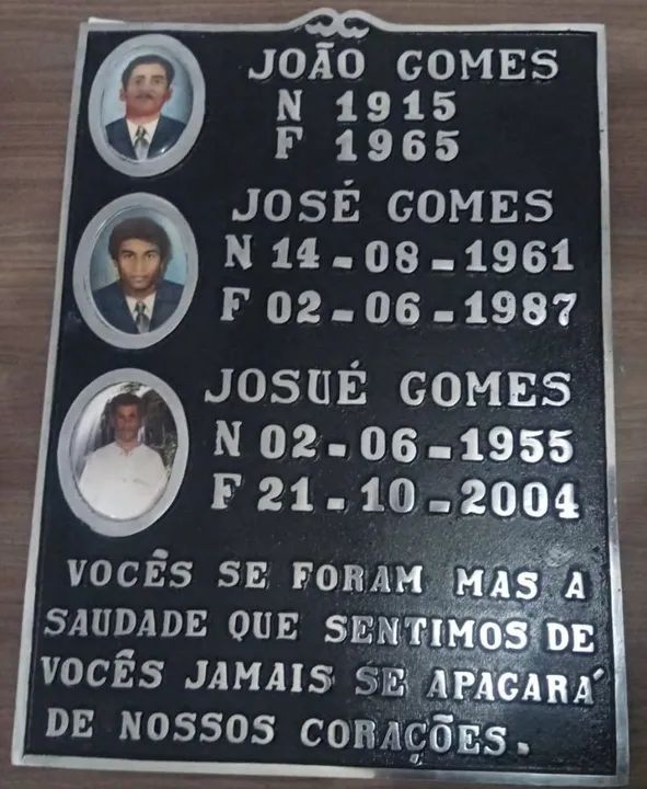 Placas de túmulos  - Foto 3