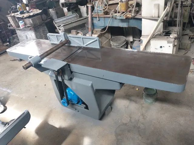 Plaina invicta 42×220 motor trifasica