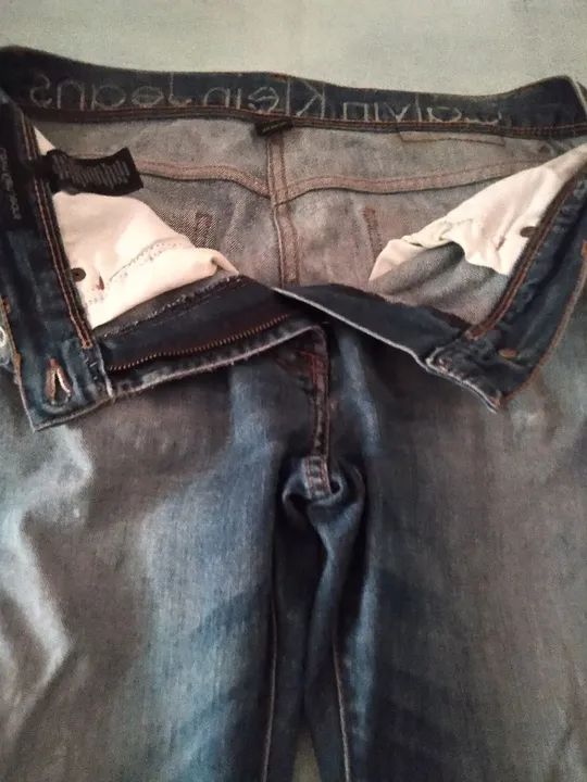 Calça jeans importada Calvin klein. 