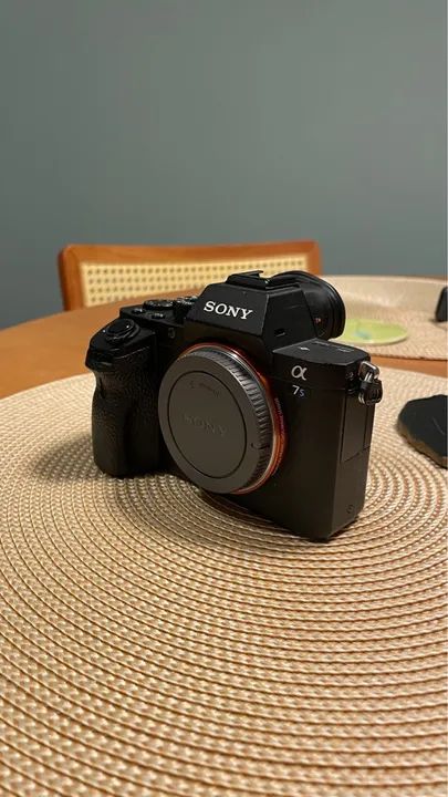 Câmera Sony Alpha 7Sii em ótimo estado 
