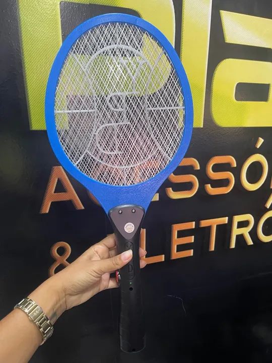 Raquete Recarregável Elétri Mat4 Mosquitos Moscas Insetos Pernilongos Bivolt Plug Carreg - Foto 2