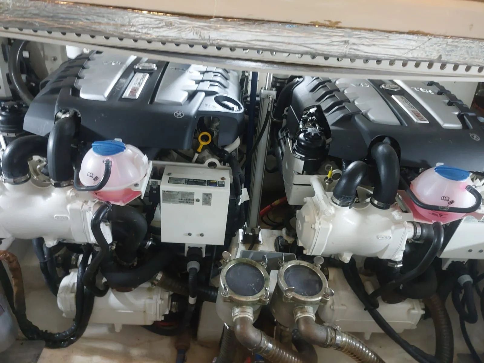 Cimitarra 460 Fly - 2018 x2 Mercruiser QSD 370 HP ñ Azimut Sedna Intermarine Phantom - Foto 10