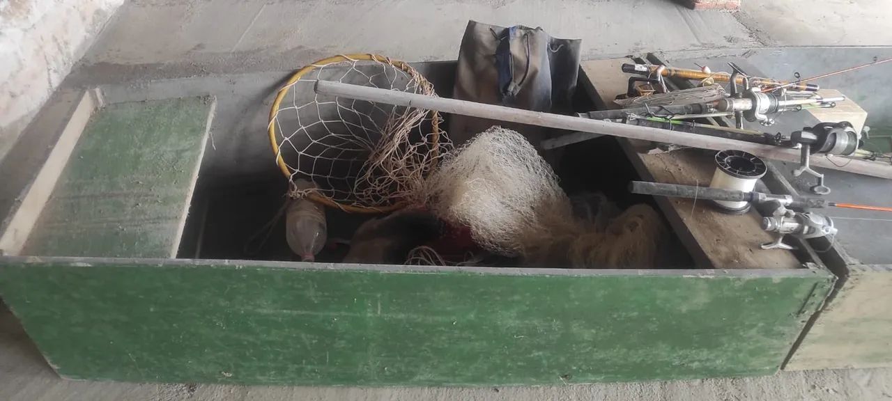 Bote de Pesca Completo com tralha de pesca - Foto 2