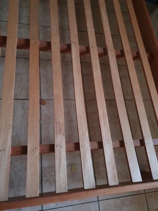 Cama De Solteiro feito de madeira maciça - Foto 3