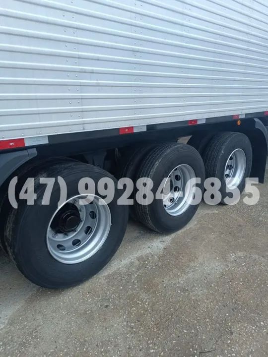 Carreta Baú 30 paletes ano 2020 semi nova super reforçada  - Foto 2