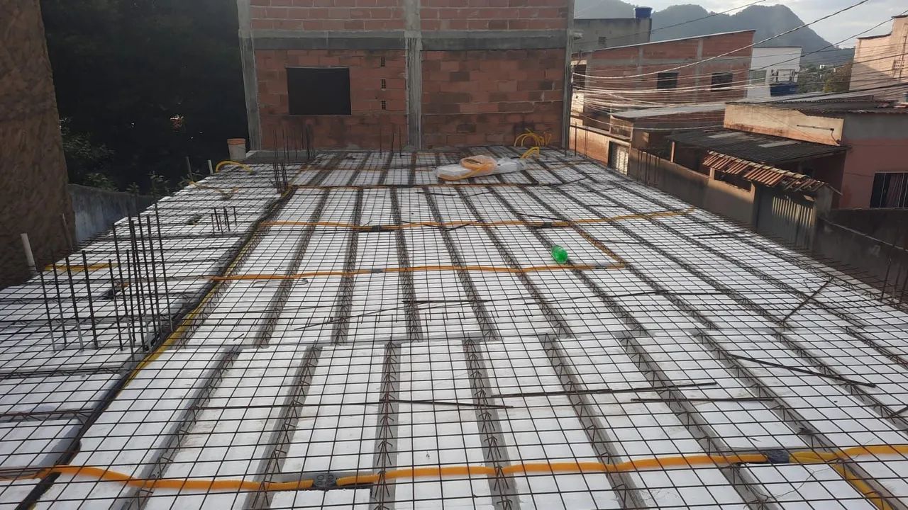 Laje e concreto bombeado 