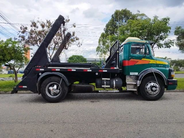 Mercedes Benz 1513 Reduzido 1977 + Implemento Poliguindaste - Foto 5
