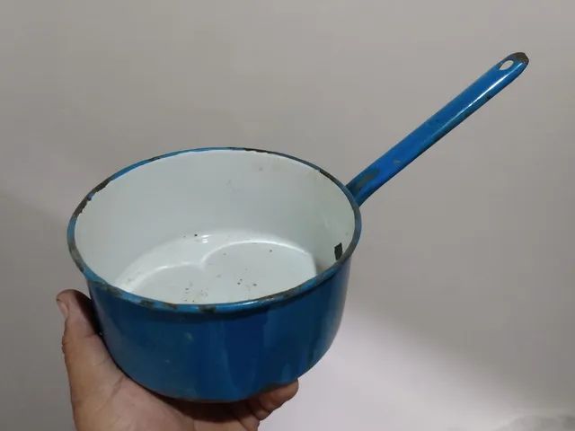 Lote de peças esmaltadas. 