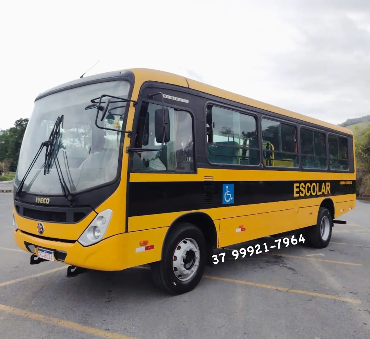 Ônibus IVECO Escolar 150S21 
