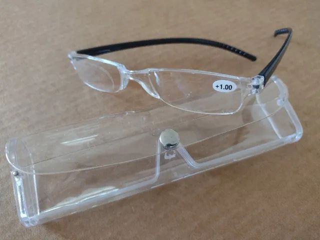 óculos leitura +1,00 com estojo transparente