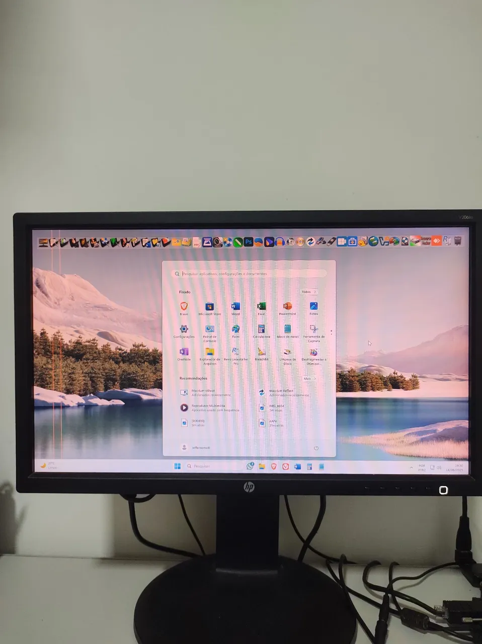 Monitor giratório HP V206 20 polegadas com defeito
